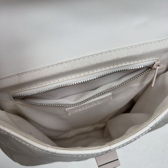 Quilted Small Chain Strap Crossbody Purse Bag Vegan Leather Forever 21 - Picture 13 of 14